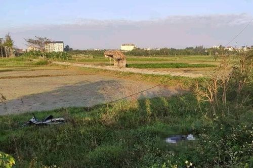 Phát hiện thi thể giữa cánh đồng hoang