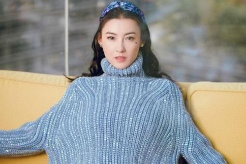 Trương Bá Chi khoe nét trẻ trung ở tuổi 40