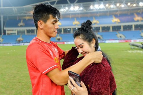 Bạn gái cũ xác nhận chia tay Tiến Linh, thông báo kết hôn người mới