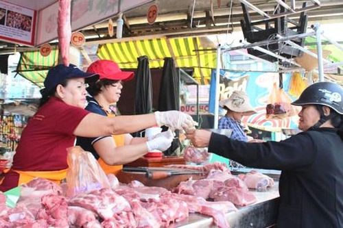 Tết này không lo thịt lợn tăng giá