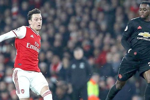 Arsenal: Arteta đến, Oezil trở lại là chính mình