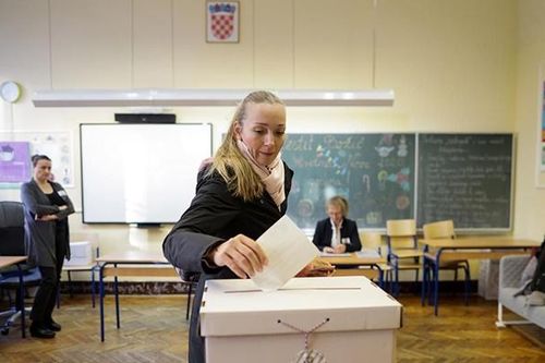 Croatia bầu tổng thống vòng hai