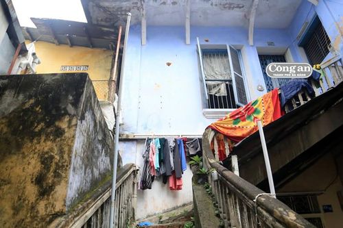 Dùng dằng đi, ở