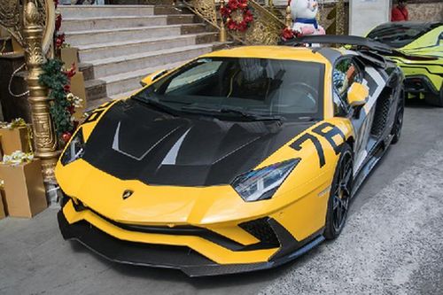 Siêu xe Lamborghini Aventador S hơn 45 tỷ tại Việt Nam 'biến hình'