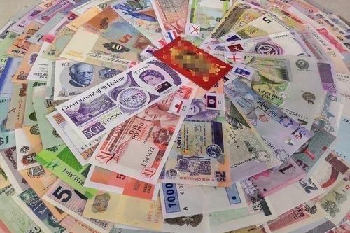 Độc lạ tiền lì xì 'gom trọn thế giới' giá hơn chục triệu