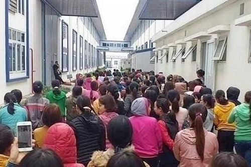Hơn 1.000 công nhân nghỉ việc phản đối vì thưởng Tết thấp
