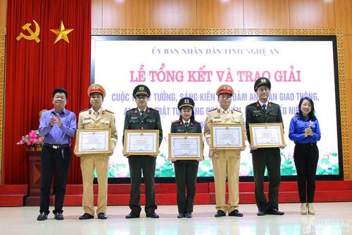 Đoàn Thanh niên Công an tỉnh Nghệ An đạt giải Nhất cuộc thi 'Ý tưởng an toàn giao thông'