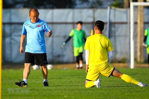 Đội tuyển U23 Việt Nam có buổi tập đầu tiên tại Buriram
