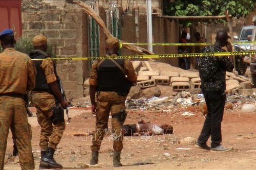 Đánh bom làm 33 người thương vong ở Burkina Faso