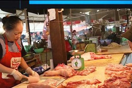 Giá thịt lợn tiếp tục giảm