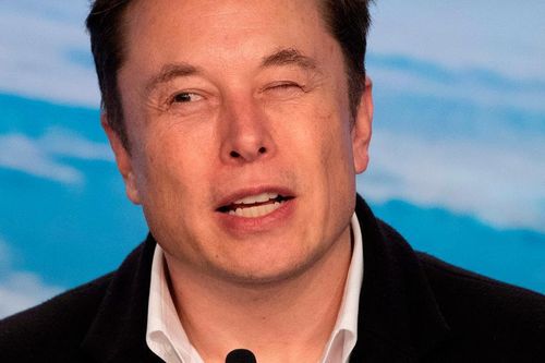 Lỗ hơn 8 tỷ USD trong 7 tháng vì đặt cược cổ phiếu Tesla sẽ mất giá
