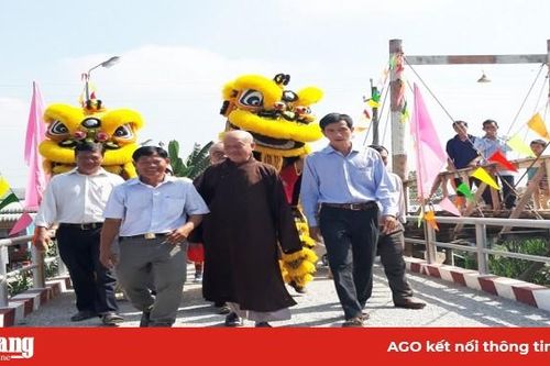 Khánh thành 2 cây cầu nông thôn