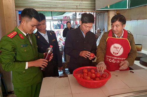Mường Nhé đảm bảo VSATTP dịp cuối năm