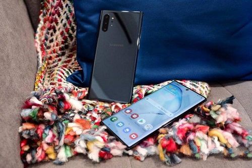 Hai phiên bản smartphone giá rẻ của Samsung vừa ra mắt thị trường Việt
