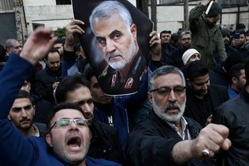 Mỹ-Iran bên bờ vực chiến tranh sau bước đi của ông Trump