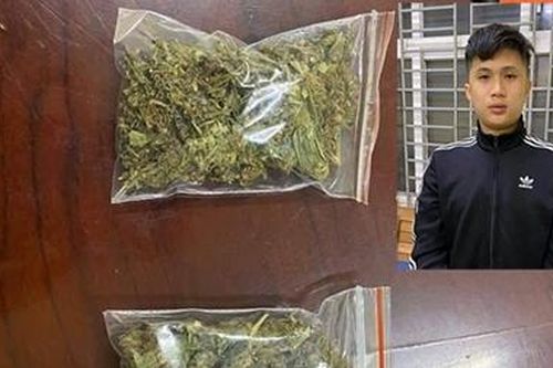 Bắt đối tượng bán ma túy trước cửa trường học