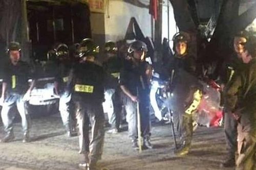 Hà Nội: Anh trai hơn 70 tuổi cầm dao sang chém cả nhà em gái chỉ vì việc đóng mở cửa sổ