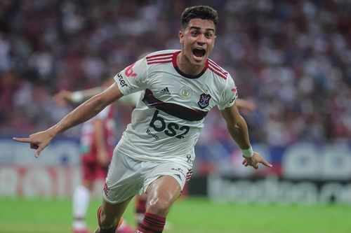 Cựu sao Atletico khen tân binh Real giỏi hơn Kaka