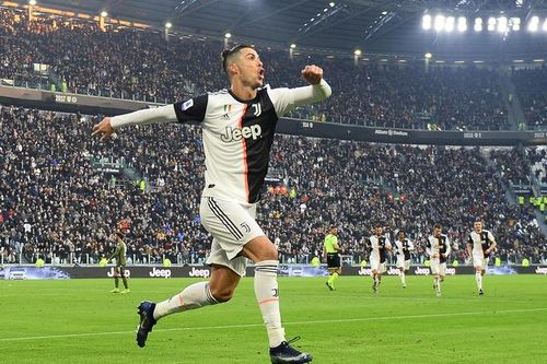 Ronaldo lập hàng loạt kỷ lục sau cú hat-trick mở màn thập kỷ mới