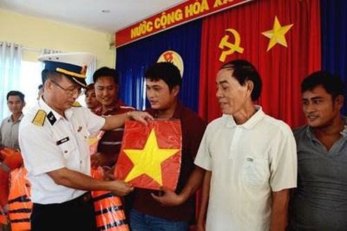 Người thuyền trưởng trẻ can trường, giàu lòng nhân ái