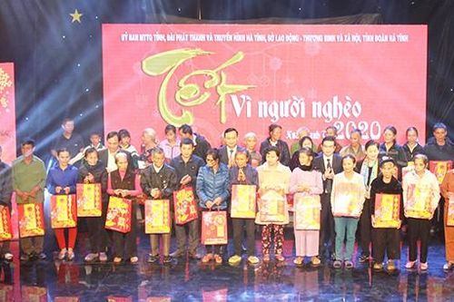 Hơn 115 tỷ đồng ủng hộ người nghèo Hà Tĩnh đón Tết