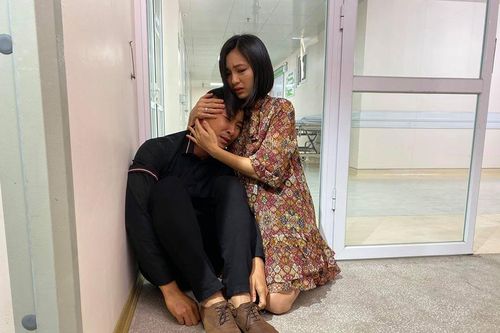Khang 'Hoa hồng trên ngực trái' vô tình để lộ kết phim