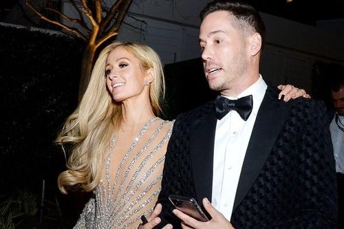 Lộ diện bạn trai mới của 'nữ hoàng tiệc tùng' Paris Hilton