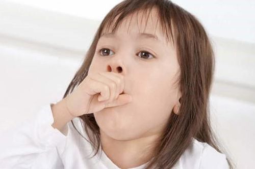 Cứu nguy cho trẻ bị hóc dị vật suốt 2 tháng, gia đình nghĩ hen suyễn