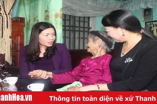 Phó Chủ tịch UBND tỉnh Lê Thị Thìn kiểm tra tình hình sản xuất, đời sống nhân dân huyện Triệu Sơn