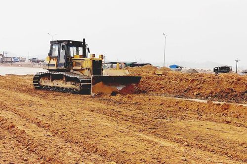 Ưu tiên đầu tư phát triển đô thị, công nghiệp, thương mại - dịch vụ