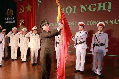 Giữ vững an ninh trật tự ở địa bàn biên giới chiến lược