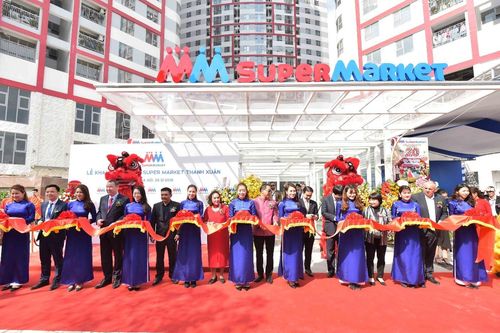 MM Super Market Thanh Xuân hút khách đến mua sắm