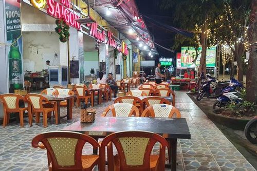 Quán nhậu đìu hiu, khách 'bốc hơi' vì sợ phạt
