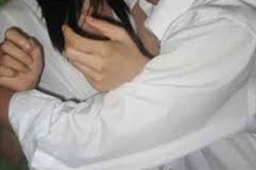 Bé gái 14 tuổi bị cưỡng hiếp trong nhà nghỉ: 'Con xin lỗi mẹ, con không nghe lời mẹ, con đi chơi với bạn trai'