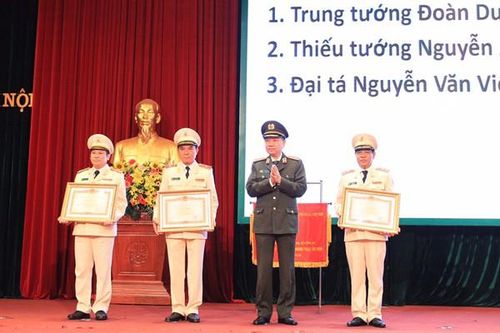 Quyết liệt tấn công tội phạm, giữ vững an ninh trật tự, xứng danh chiến sỹ Công an Thủ đô Anh hùng