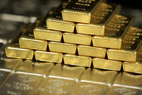 Giá vàng lên đỉnh sau khi Iran nã tên lửa vào căn cứ Mỹ ở Iraq
