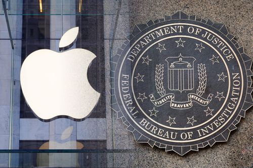 FBI lại cầu cứu Apple mở khóa iPhone của phi công Saudi Arabia