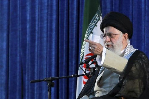 'Chúng ta đã tát vào mặt họ' - lãnh đạo Iran nói về vụ nã tên lửa