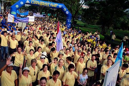 'Bước chân chia sẻ' chăm lo Tết cho người nghèo