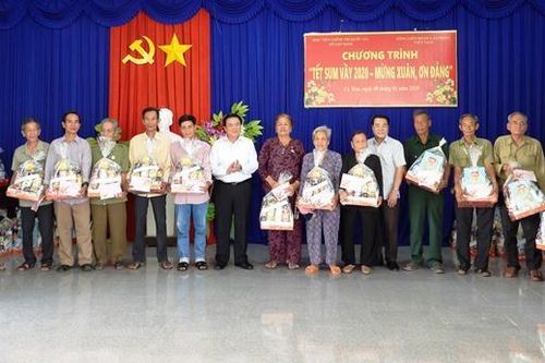 Vui 'Tết sum vầy' cùng người dân Cà Mau