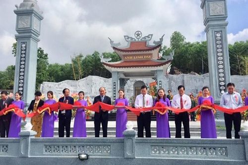 Thủ tướng Nguyễn Xuân Phúc dự lễ khánh thành đền thờ liệt sĩ Núi Quế
