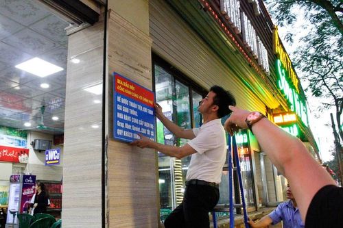 Chủ quán nhậu tại Hà Nội tung chiêu độc, 'bợm nhậu' vẫn vắng tanh