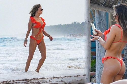 Mỹ nhân làng UFC Arianny Celeste quá đỗi gợi cảm ở biển
