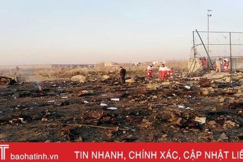 Máy bay Ukraine chở 176 người không phát tín hiệu khẩn cấp trước khi rơi