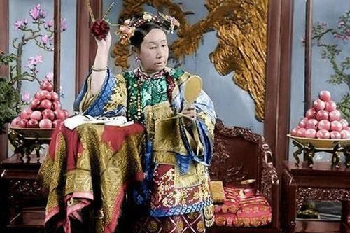 Những góc khuất về đời tư của Từ Hy: Thà hầu thái hậu đi vệ sinh còn hơn phải làm việc này