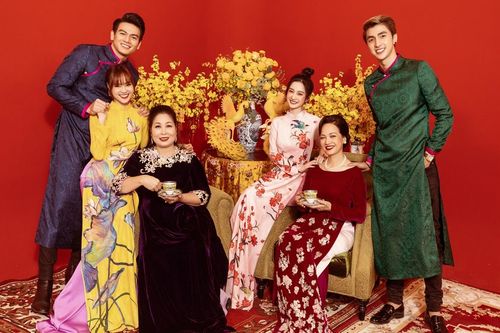 Lan Ngọc - Jun Vũ trổ tài bắn rap chúc năm mới sau khi 'Gái già lắm chiêu 3' đổi lịch chiếu sang mùng Một Tết