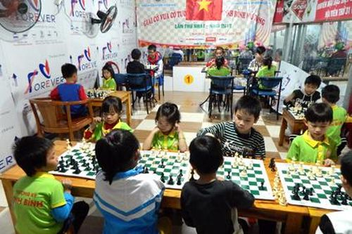 Phát triển bộ môn cờ vua bằng nguồn lực xã hội hóa