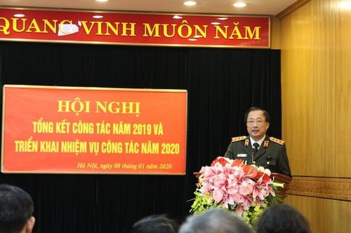 Tăng cường thanh tra, không để lọt vào những cán bộ thoái hóa, biến chất