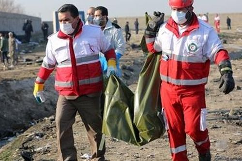 Iran không giao hộp đen máy bay Ukraina rơi cho Mỹ