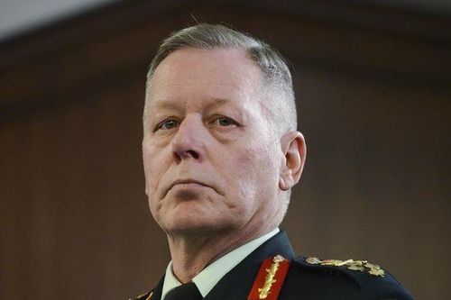 Quân Mỹ ở Iraq lên máy bay Canada sang Kuwait trước khi Iran tấn công